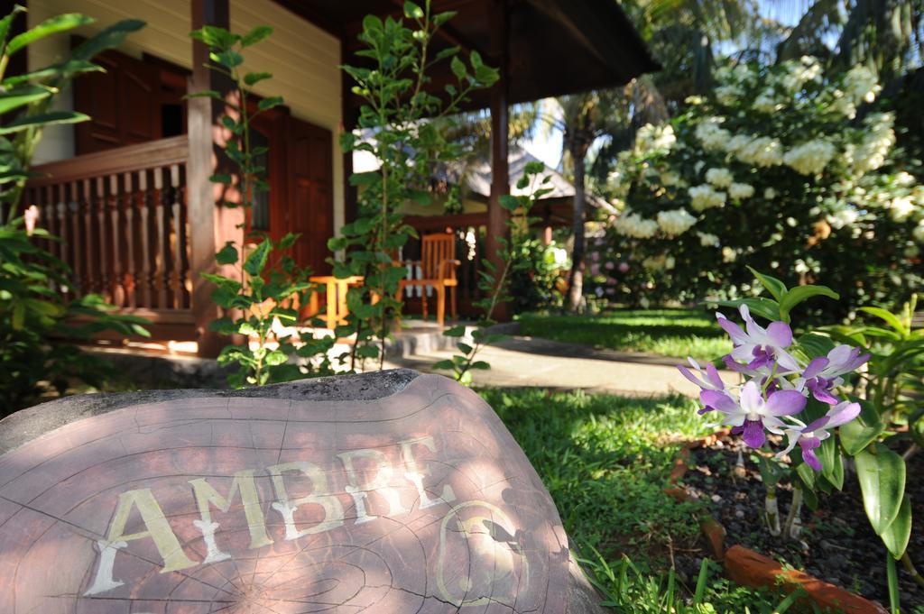 Le Domaine Des Pierres Hotel Saint Pierre Bagian luar foto