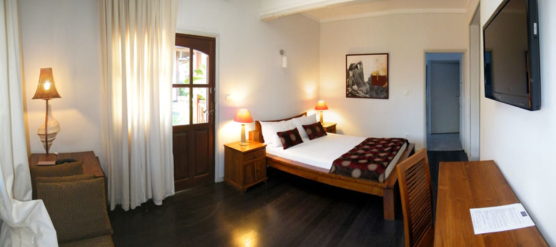 Le Domaine Des Pierres Hotel Saint Pierre Bagian luar foto