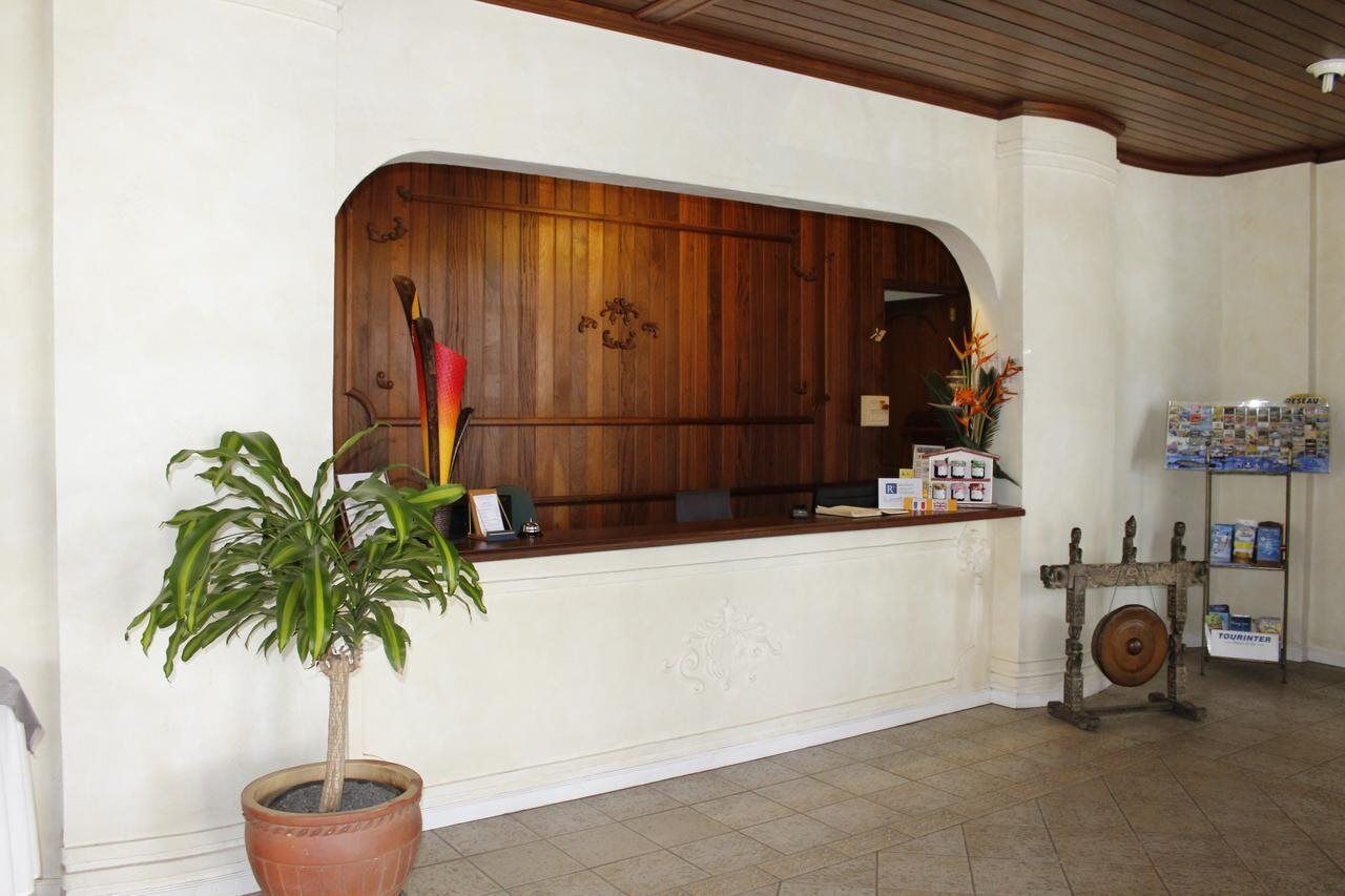 Le Domaine Des Pierres Hotel Saint Pierre Bagian luar foto