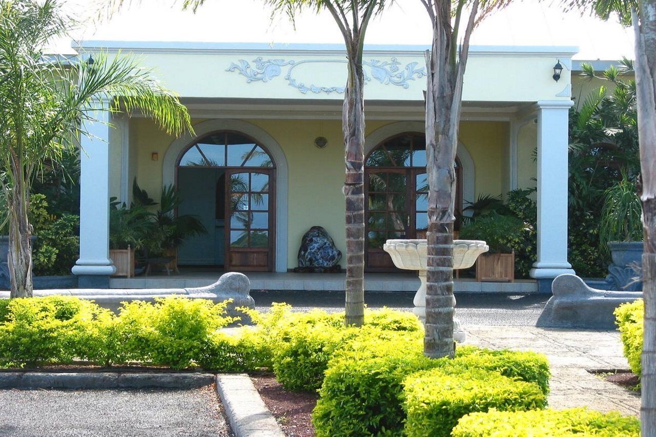 Le Domaine Des Pierres Hotel Saint Pierre Bagian luar foto