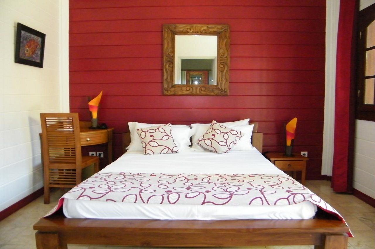 Le Domaine Des Pierres Hotel Saint Pierre Bagian luar foto